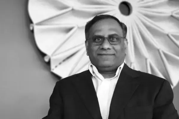 Shiva Shetty Headshot