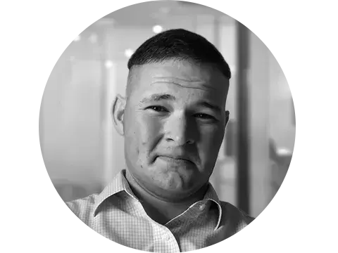 Tyler Naus headshot